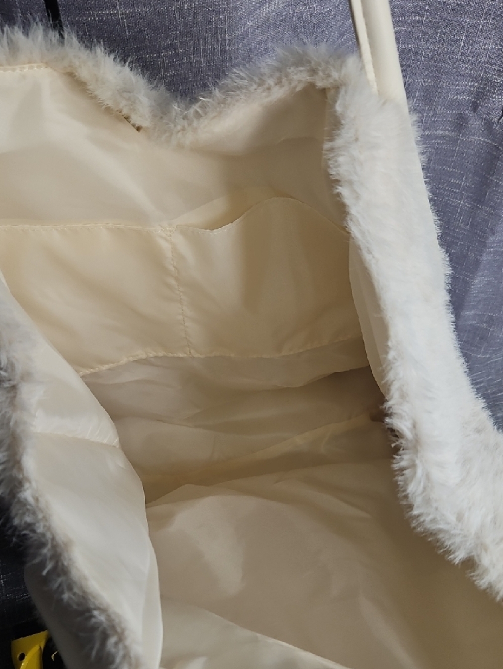 Victoria's Secret Cream Faux Fur Shoulder Tote - Picture 6 of 8